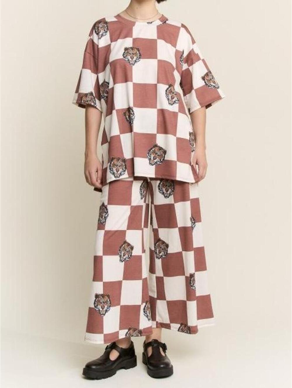 Mocha and White Checkered Tiger Two Piece Set Size Large